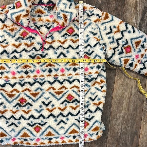 Eddie Bauer Multicolor Patterned Pull-Over - Picture 9 of 11